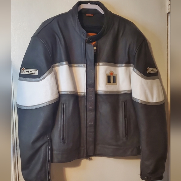 ICON Motorcycle Jacket - Picture 3 of 9